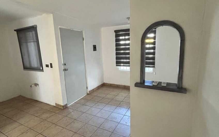 1210 Villa del Real
