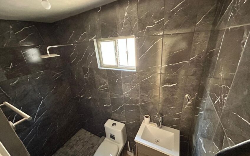 1210 Villa del Real