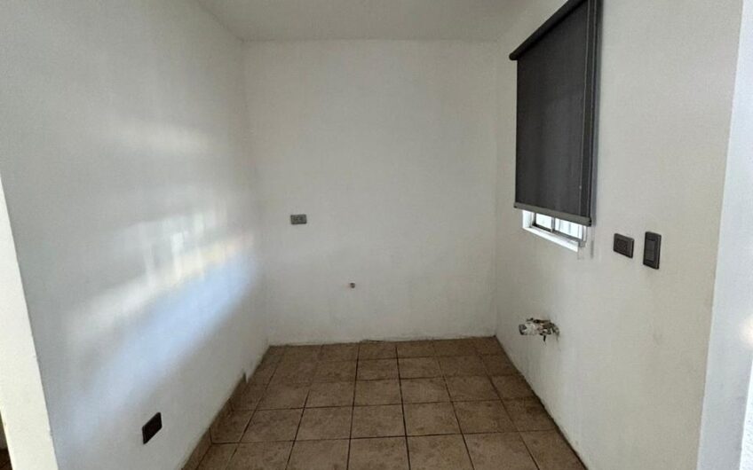 1210 Villa del Real