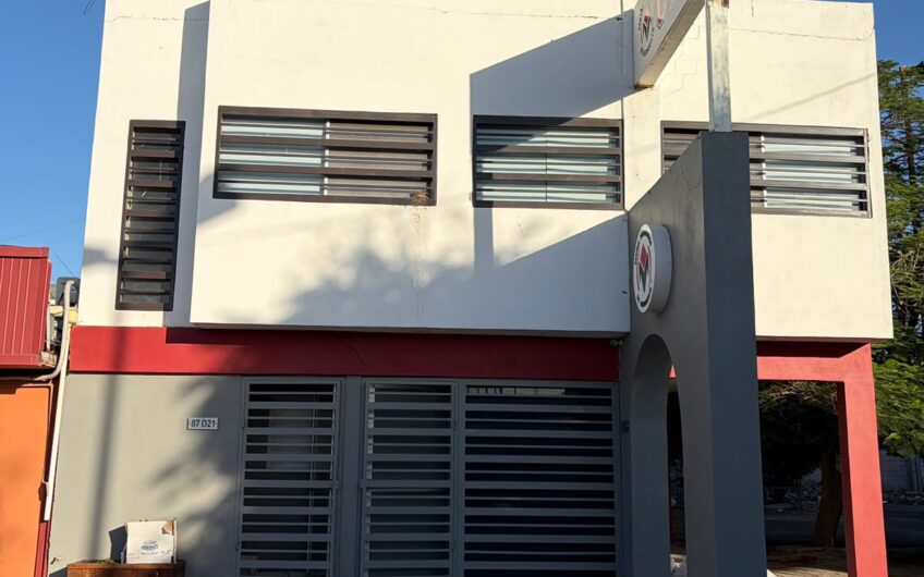 1240 Las Palmas